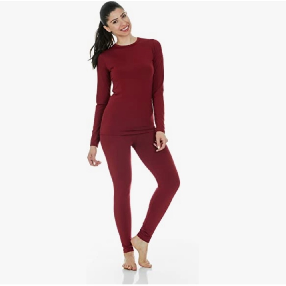 NWOT Thermajane Size M Red Leggings. NWOT.